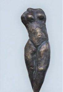 Bronze, 15cm auf Granitstein